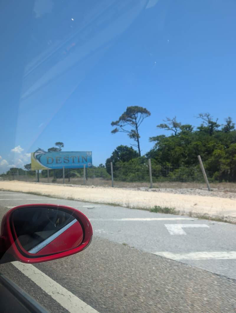 Destin road sign