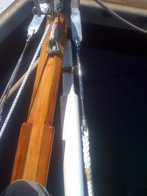 Lifeline attachment to bowsprit